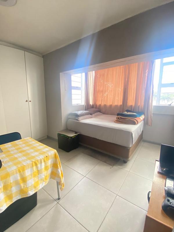2 Bedroom Property for Sale in Zonnebloem Western Cape